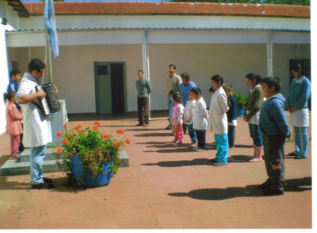 Izando la bandera